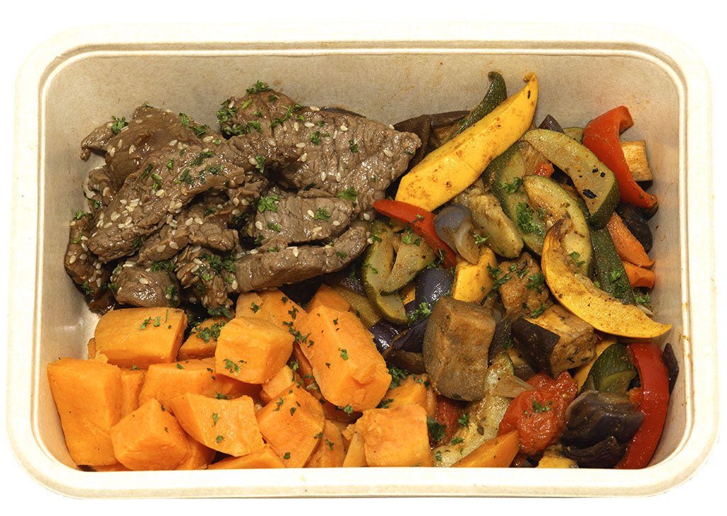 Beef teriyaki met zoete aardappel en mediteraanse ratatouille